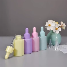 زجاجة قطارة بلاستيكية