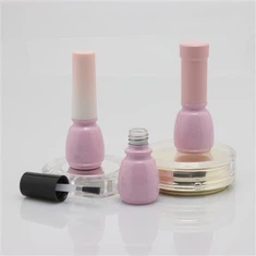 زجاجات طلاء الأظافر الصغيرة